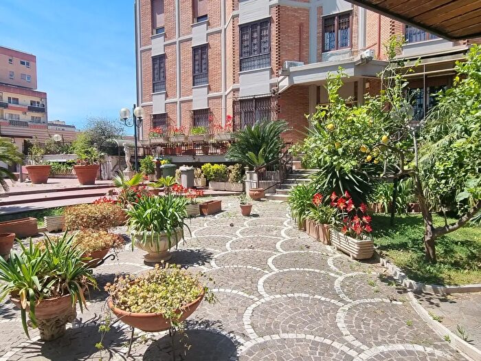 Appartamento in vendita in Via Domenico Guerrazzi, Pomezia