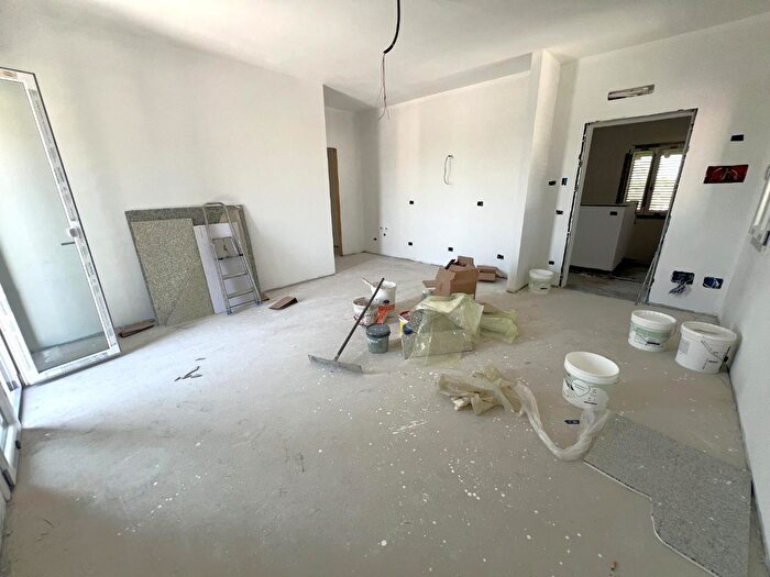 Appartamento trilocale in vendita in Cascina