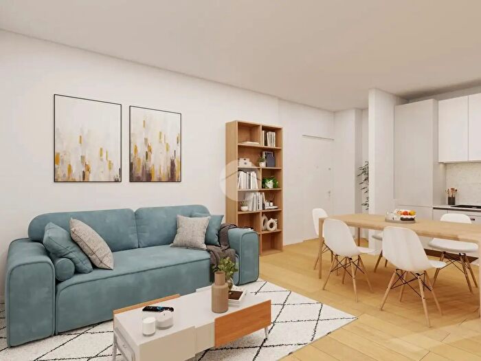 Appartamento trilocale in vendita in Via Castelfranco Veneto, Roma