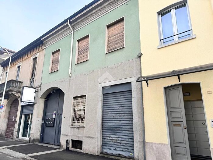 Casa trilocale in vendita in Via Dante, Seregno