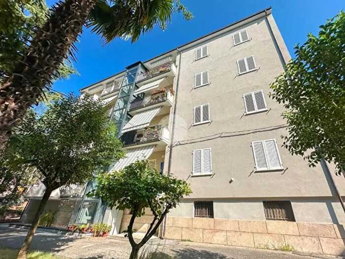 Appartamento trilocale in vendita in Viale Francesco Crucioli, Teramo