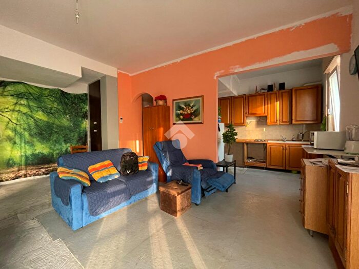 Appartamento bilocale in vendita in Via Roma, Pedrengo