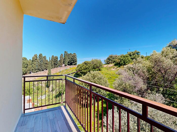 Appartamento trilocale in vendita in Vicolo Gerbino, Santo Stefano Di Camastra