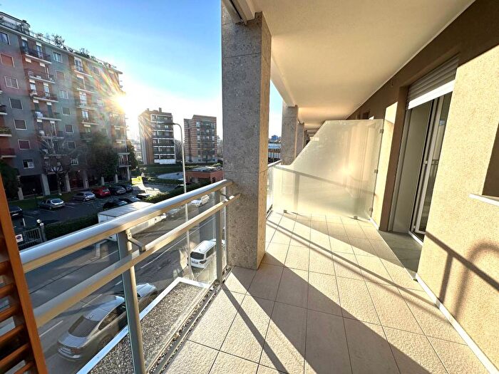 Appartamento trilocale in affitto in Via Rutilia, Ripamonti Fondazione Prada, Milano