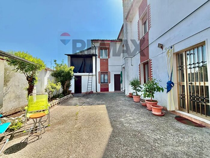 Casa con 6 locali in vendita in Via Porto a, Crotta DAdda