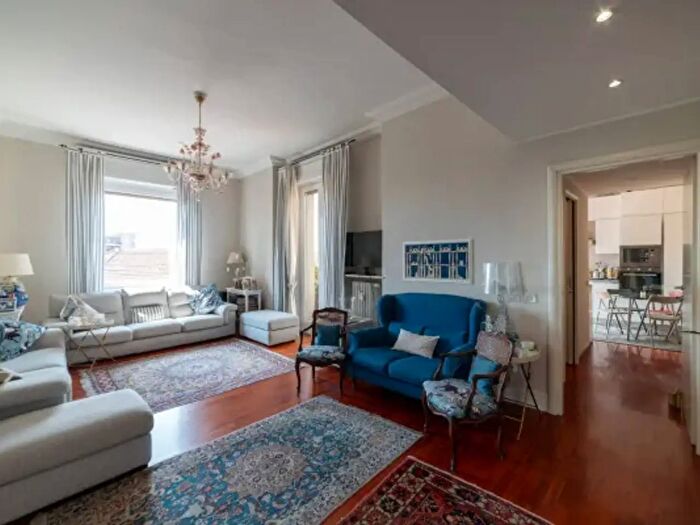 Appartamento quadrilocale in vendita in Piazzale Carlo Maciachini, Milano