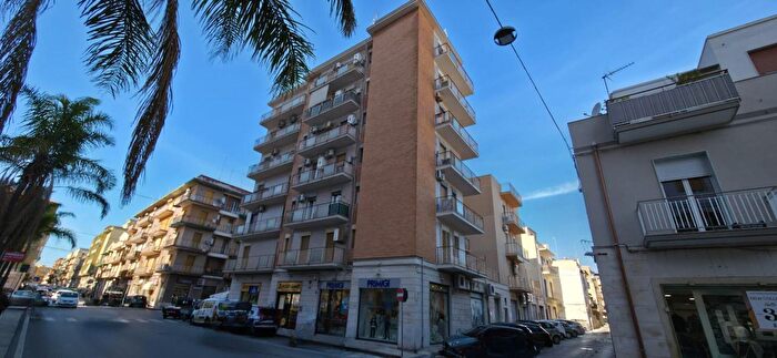 Appartamento con 5 locali in vendita in Via Gregorio Tedeschi N, Siracusa