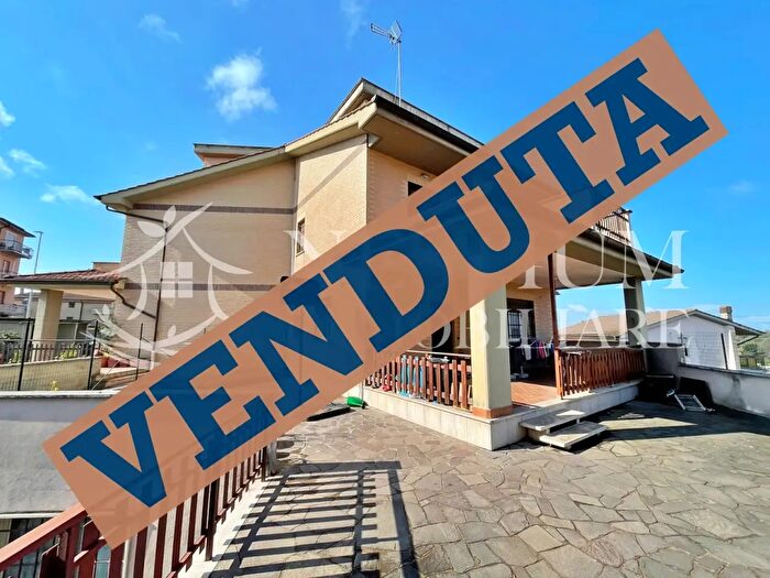 Casa trilocale in vendita in Via Cecilia Deganutti, Roma