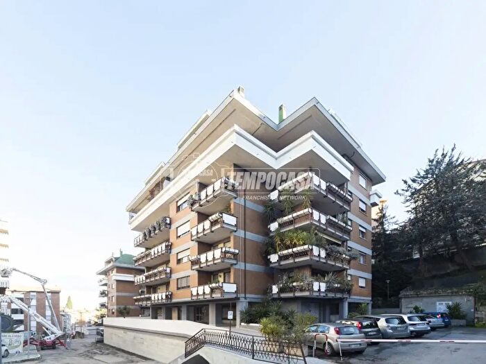 Appartamento trilocale in vendita in Via Donato Bramante l, Perugia