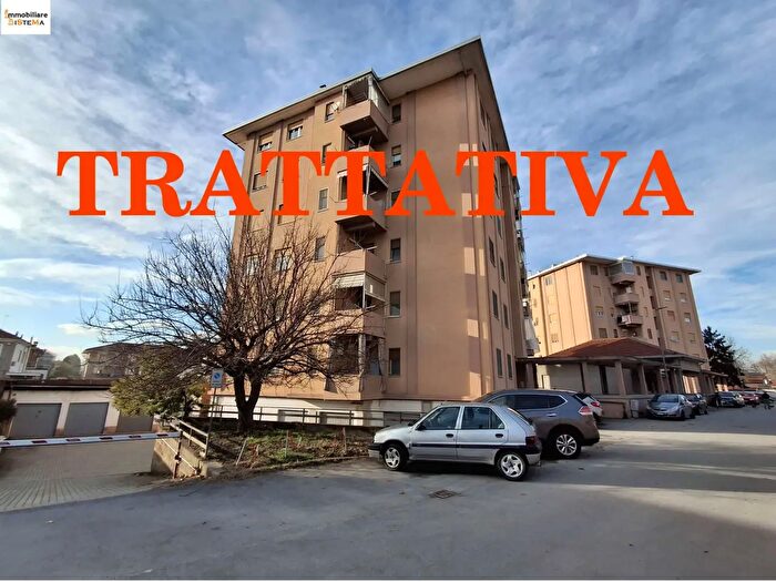 Appartamento trilocale in vendita in Via Garibaldi, Santena