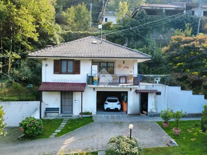 Casa trilocale in vendita in Regione Mucchiando, Val di Chy