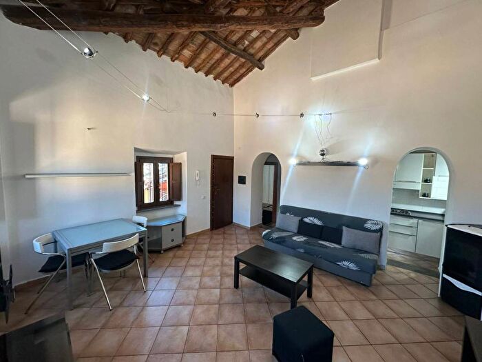 Appartamento trilocale in affitto in Via Dante, Centro, Vitorchiano