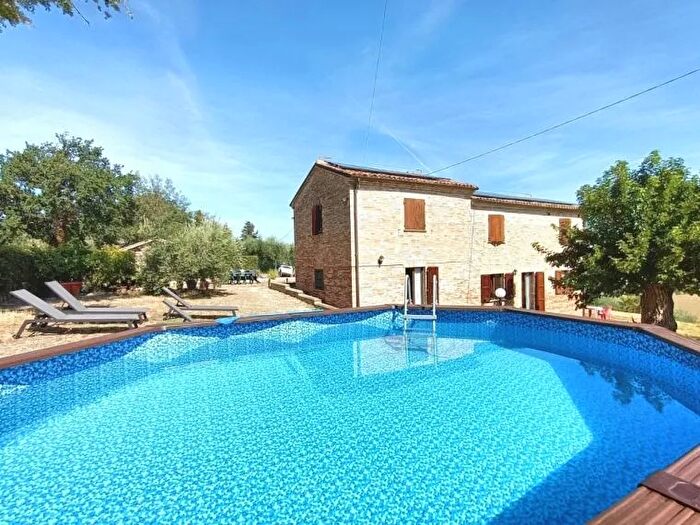 Casa trilocale in vendita in Via FalarcoCartoceto, Cartoceto