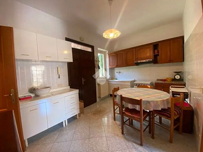 Appartamento trilocale in vendita in Via Don Aniceto Bracci, Vignanello