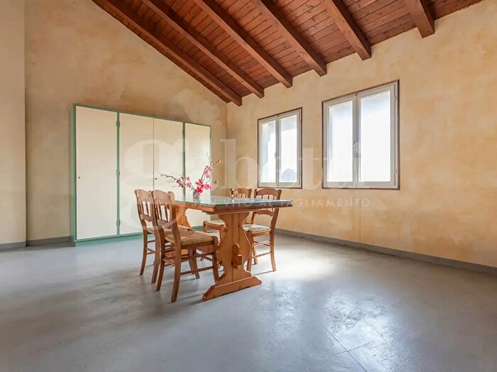 Casa con 9 locali in vendita in Via Canedi, Cordovado