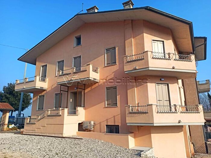 Casa con 6 locali in affitto in Via Fontanella, Mossano, Barbarano Mossano
