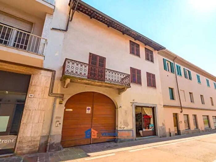 Casa con 6 locali in vendita in Via Pollenzo, Bra