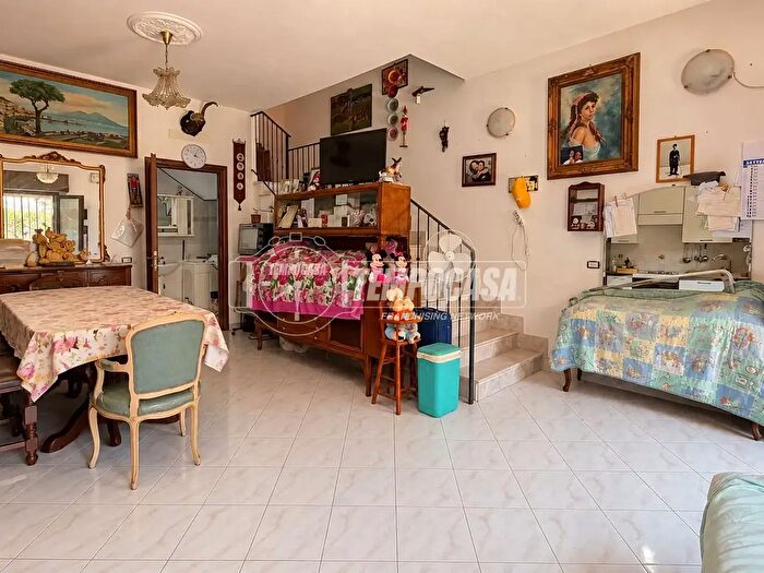 Appartamento quadrilocale in vendita in Via Guisa, Crevalcore