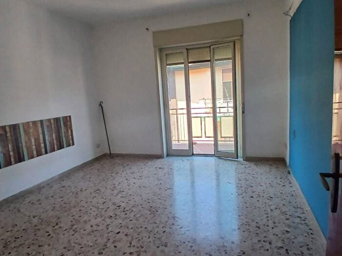 Appartamento trilocale in affitto in Via Antonio Santangelo Fulci, Province Veneto, Catania