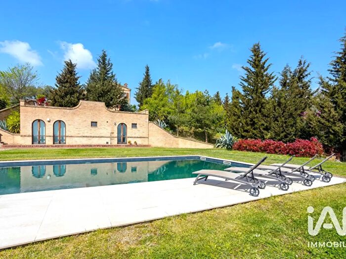 Casa con 10 locali in vendita in Via Via Montefiore, Recanati