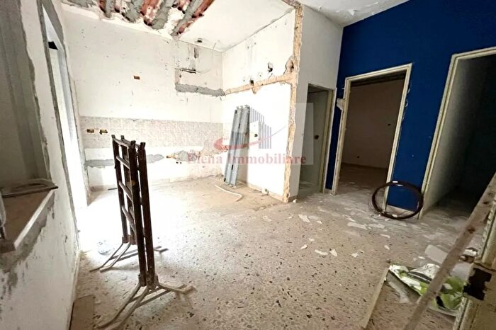 Casa con 8 locali in vendita in Alcamo