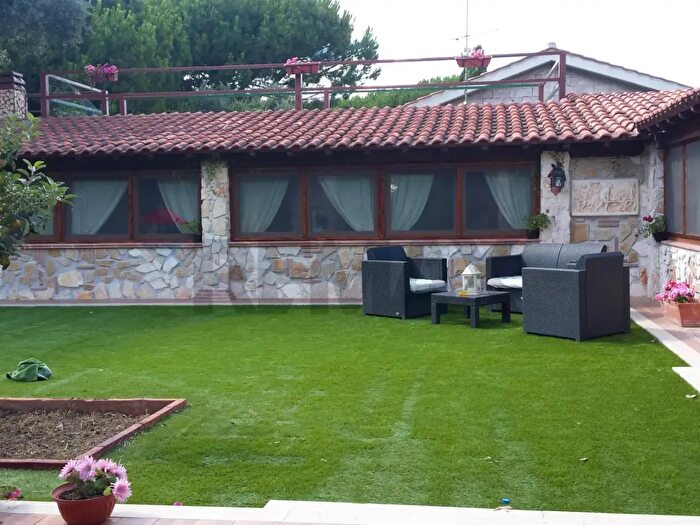 Casa con 5 locali in vendita in Tarquinia