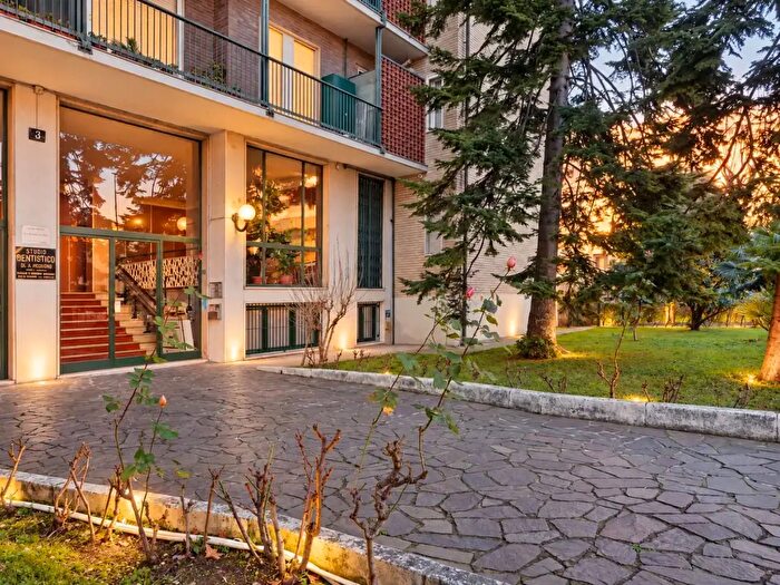Appartamento trilocale in vendita in Via Benevento, Milano