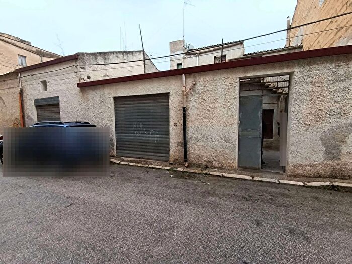 Casa con 8 locali in vendita in Mazara Del Vallo
