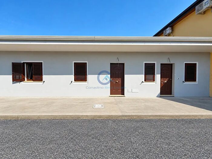 Appartamento trilocale in affitto in Via Lombardia, Catanzaro