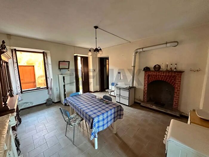 Casa con 5 locali in vendita in Fraz Campalvero, Casapinta