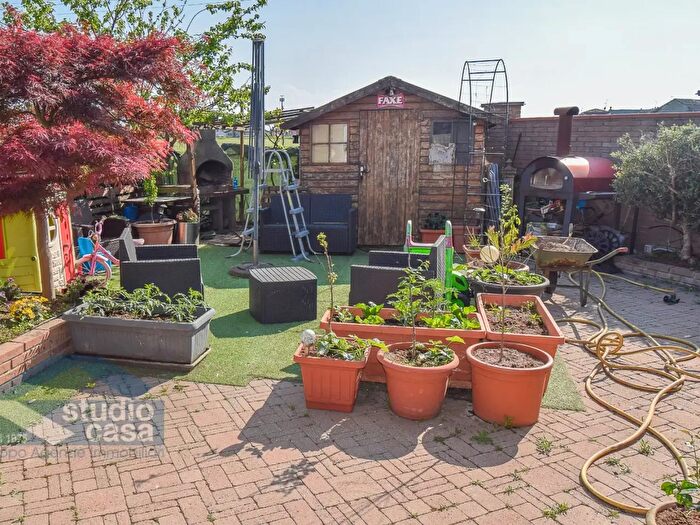 Case in Vendita e in Affitto - 3