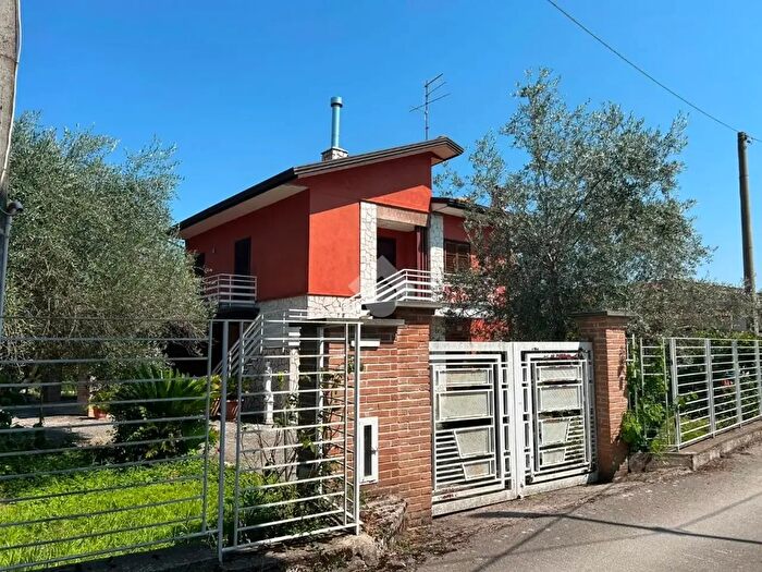 Casa trilocale in vendita in Contrada Festola, Montemiletto