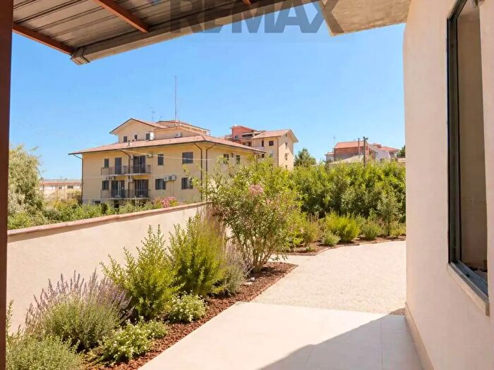 Appartamento con 10 locali in vendita in Via Donizzetti, Sant'Agata Di Militello