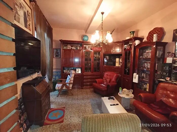 Appartamento quadrilocale in vendita in Via Vittorio Emanuele, Camaiore