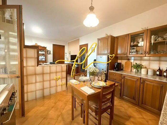 Appartamento trilocale in vendita in Suvereto