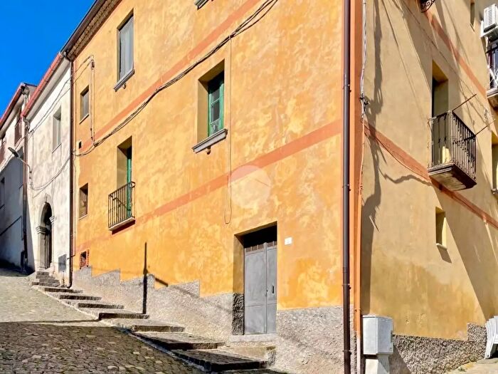 Appartamento quadrilocale in vendita in Via Carlo Pisacane, Torre Orsaia