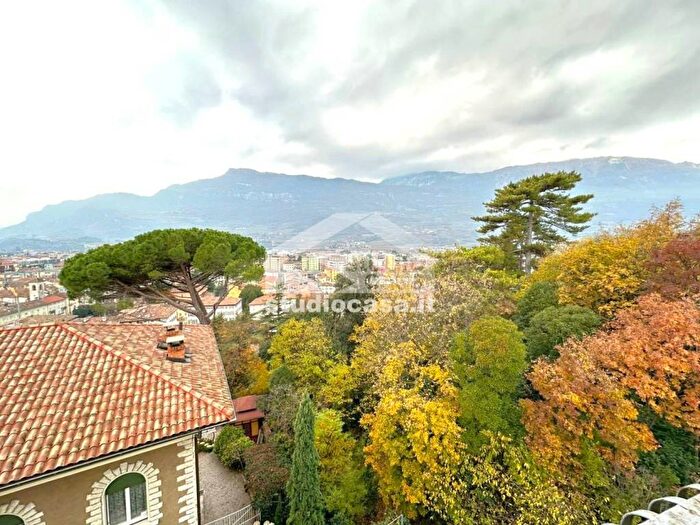 Appartamento trilocale in affitto in Noriglio Collina Est, Rovereto