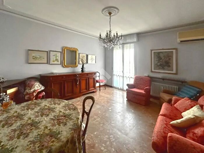 Appartamento quadrilocale in vendita in Piazzale Marsala, Novellara