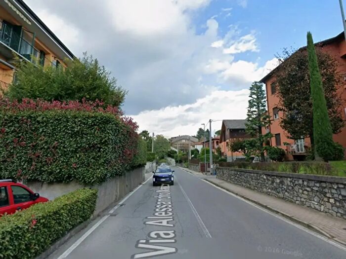 Appartamento bilocale in affitto in Via Innocente Bonfanti, Bosisio Parini