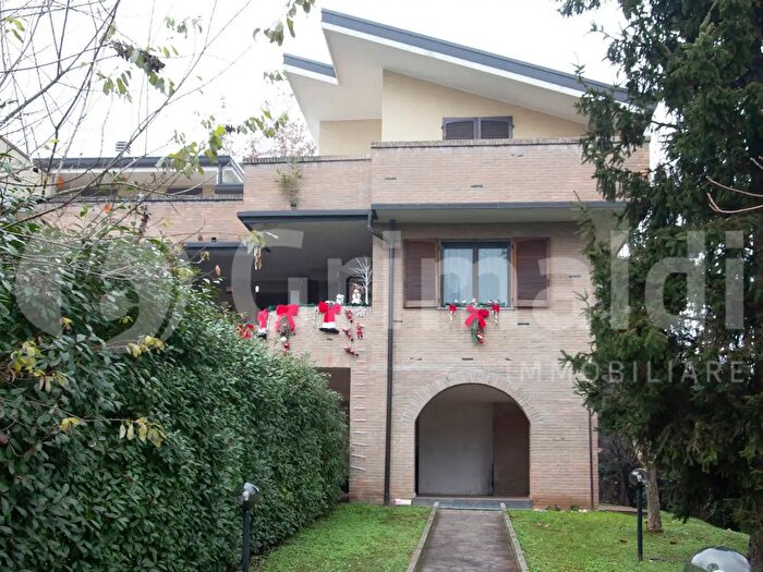 Appartamento bilocale in vendita in Via Roma, Paderno Dugnano