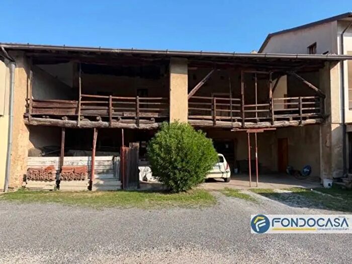 Casa con 6 locali in vendita in Via Roma, Adro