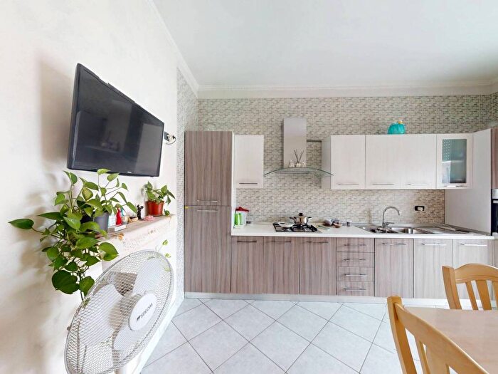 Appartamento trilocale in vendita in Via Antonio De Curtis, Afragola