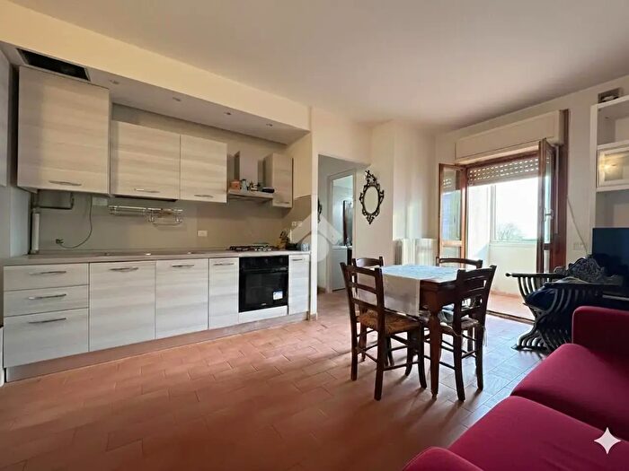 Appartamento trilocale in vendita in Via Tommaso Gulli, Ravenna