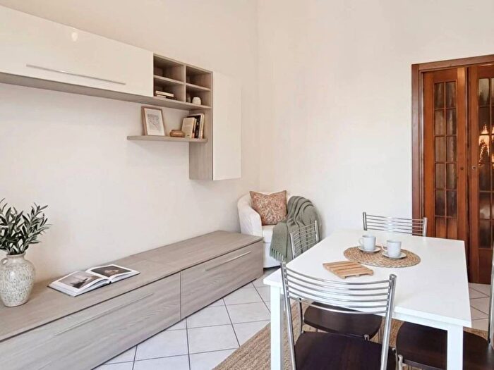 Appartamento bilocale in affitto in Via Giambellino, Giambellino, Milano
