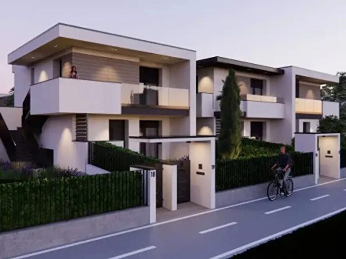 Appartamento trilocale in vendita in Via Marano, Coriano