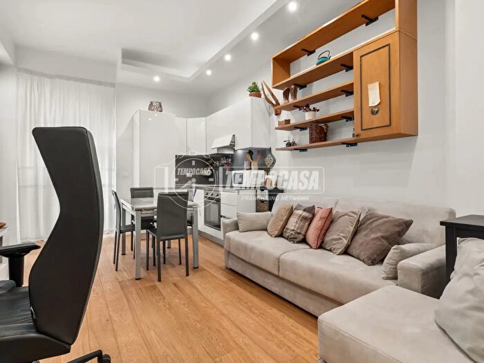 Appartamento trilocale in vendita in Viale Monte Nero, Milano