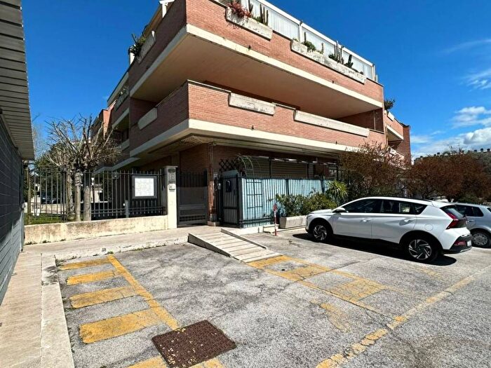 Appartamento bilocale in affitto in Via Alessandro Vivenza, Monte Migliore, Roma