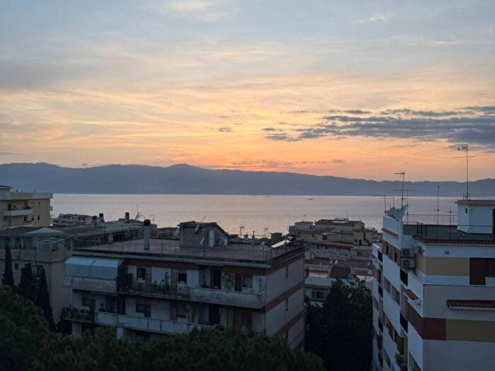 Appartamento con 5 locali in affitto in Trabocchetto Spirito Santo, Reggio Calabria