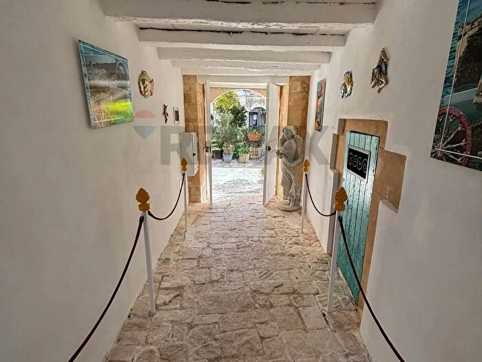 Appartamento bilocale in vendita in Via Mirabella, Siracusa