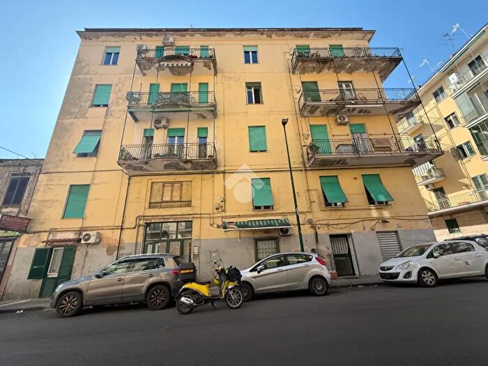Appartamento bilocale in vendita in Via Monviso, Napoli